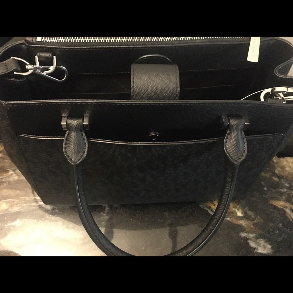 💝CLEARANCE!! Michael Kors Large Tote - Picture 4 of 6